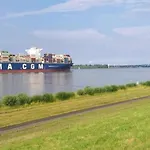 Apartment Luehe-blick-waterfront *