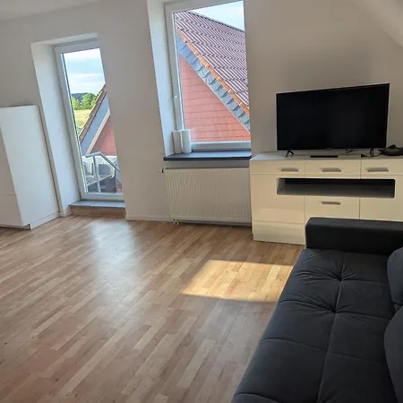 Luehe-blick-og Apartment *