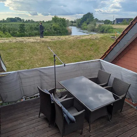 Luehe-blick-og * Jork